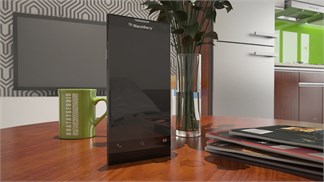 Smartphone nắp trượt màn hình cạnh cong đầu tiên trên thế giới đẹp tê tái trong bộ ảnh mới
