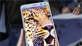 Smartphone quét võng mạc, camera trước chụp ảnh 32MP phơi bày thiết kế hoàn chỉnh
